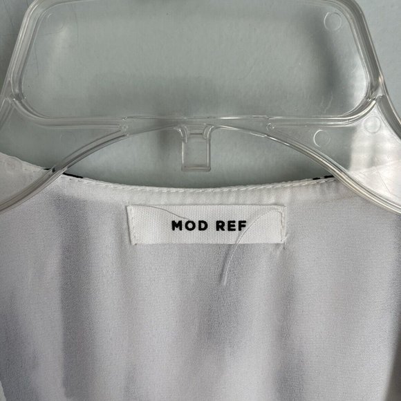 Mod Ref White Black Sleeveless Wrap Dress - Picture 2 of 5